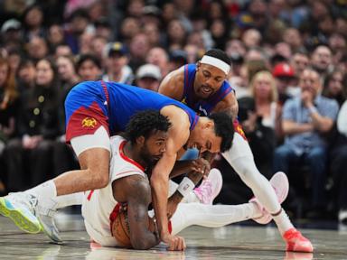 Jokic has his 25th triple-double of the season, the Nuggets rout the Rockets 129-93