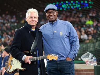 Dave Sims replacing John Sterling as Yankees radio play-by-play broadcaster