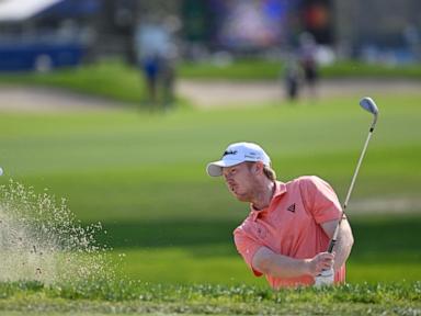 Harris English makes a late charge to the take 3rd-round lead at the Farmers Insurance Open