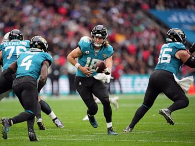 Bigsby scores 2 TDs as Jaguars show fight in 32-16 win over Patriots in London