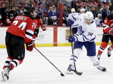 Lorentz and Hildeby lead the Maple Leafs to 4-2 win over the Devils