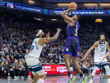 Sacramento's De'Aaron Fox drops franchise-record 60 points in Kings' OT loss to Timberwolves