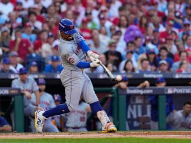 Lindor relishes his 1st home game in a month as Mets trounce Phillies for 2-1 lead in NLDS