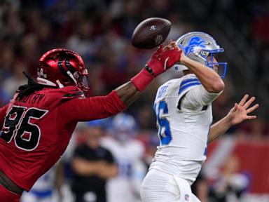 Jake Bates makes 52-yarder as time expires, Lions overcome Jared Goff's 5 INTs to beat Texans 26-23