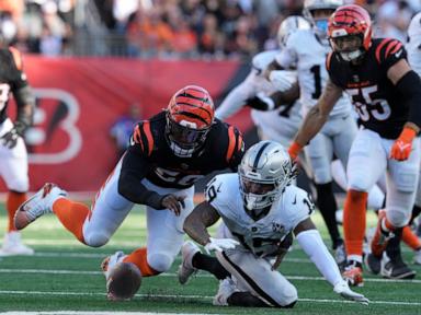 Burrow ties career high with 5 TD passes as Bengals get first home win, 41-24 over Raiders