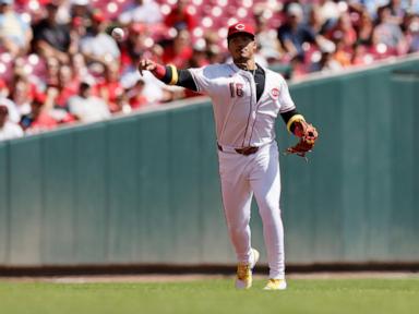 Espinal gets game-ending hit as the Reds beat the Brewers 4-3 in 11 innings