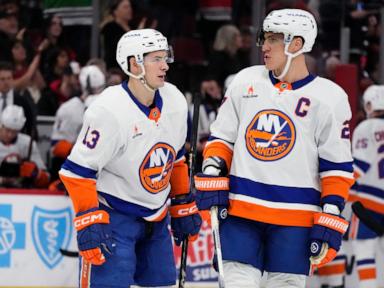 Bedard scores in 3rd period as the Blackhawks beat the Islanders 5-3