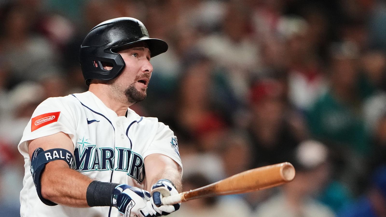 Cal Raleigh hits 3 homers as Mariners snap Phillies' 9-game win streak with 9-2 victory