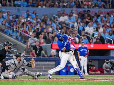 Guerrero breaks tie with 2-run single in 6th and Blue Jays beat Yankees 5-4