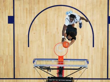 Eric Dixon scores 23 points in Villanova’s 81-66 victory over No. 16 Marquette