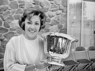 Hall of Famer Susie Maxwell Berning, a 4-time major champion while raising 2 daughters, dies at 83