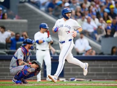 Ernie Clement singles in 9th to lift the Blue Jays past the Rangers, 6-5