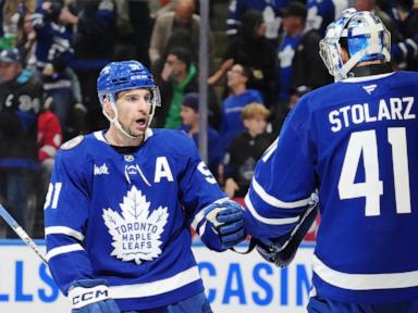 Marner, Tavares lead Maple Leafs to 3-1 win over Red Wings