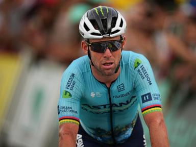 Cavendish struggles with apparent stomach and heat issues during opening Tour de France stage