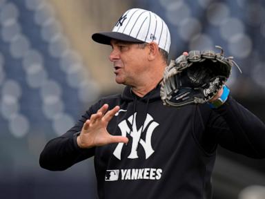 Yankees and manager Aaron Boone agree to 2-year contract extension through 2027 season