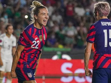 Soccer players Sam Kerr and Kristie Mewis say they are expecting a baby