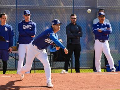 Ohtani throws a 2nd bullpen session as he makes his way back to the mound for the Dodgers