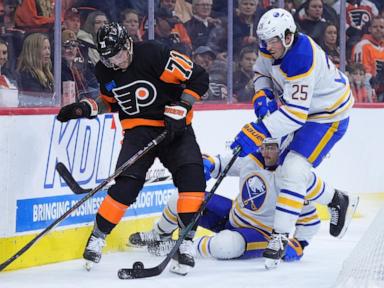 Travis Konecny scores twice to lift the Flyers over the Sabres 5-2