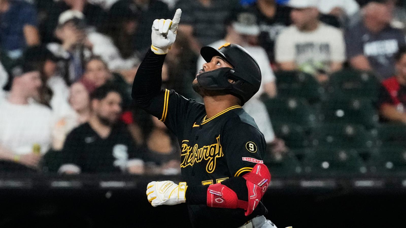 Valdez homers and the Pirates use 8 pitchers in a 4-2 win over the White Sox