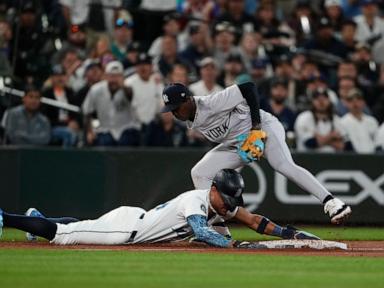 A flying bat and a baserunning mistake cost Mariners chance to make up ground in playoff race