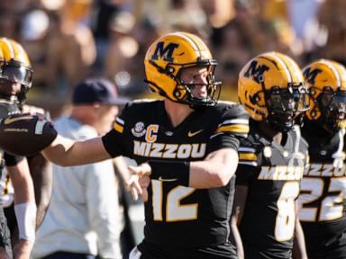 Brady Cook, hobbled by an injury, rallies No. 19 Mizzou to a 21-17 win over Auburn