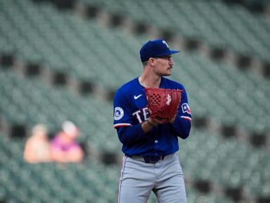 Jankowski saves Rangers with HR robbery as Texas takes 2 from MLB-worst White Sox