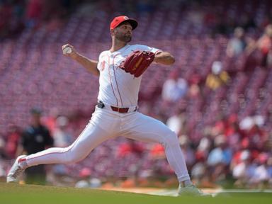 DL Hall works 7 scoreless, Brewers score 10 in 9th to beat Reds 14-0 and sweep doubleheader