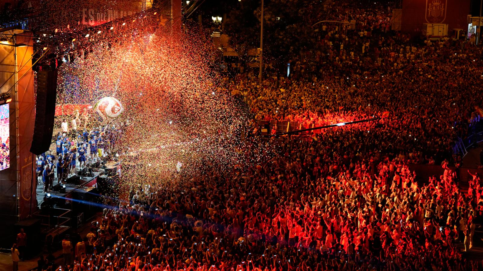 Spain’s World Cup champions head home for a royal welcome and a parade through Madrid
