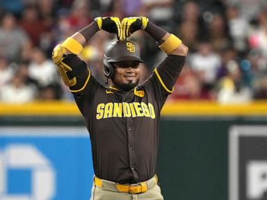 Padres secure home Wild Card Series with 5-3 win over Diamondbacks, who slide in NL playoff race