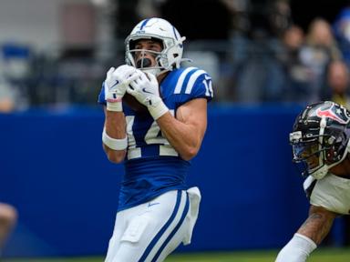 Stefon Diggs, Joe Mixon combine to lead Texans past Colts 29-27 in season opener