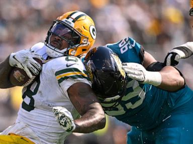 With Love watching from the sideline, the Packers beat the Jaguars 30-27 for 4th straight win