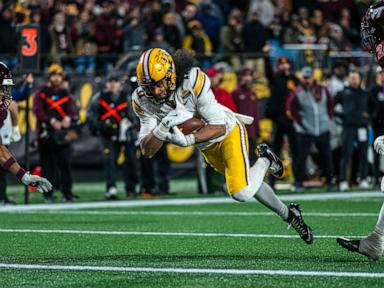 Minnesota beats Virginia Tech 24-10 in Duke's Mayo Bowl for 8th straight bowl victory