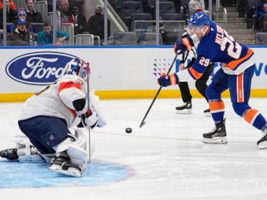 Tkachuk, Bennett help Panthers rally to beat Islanders 6-3