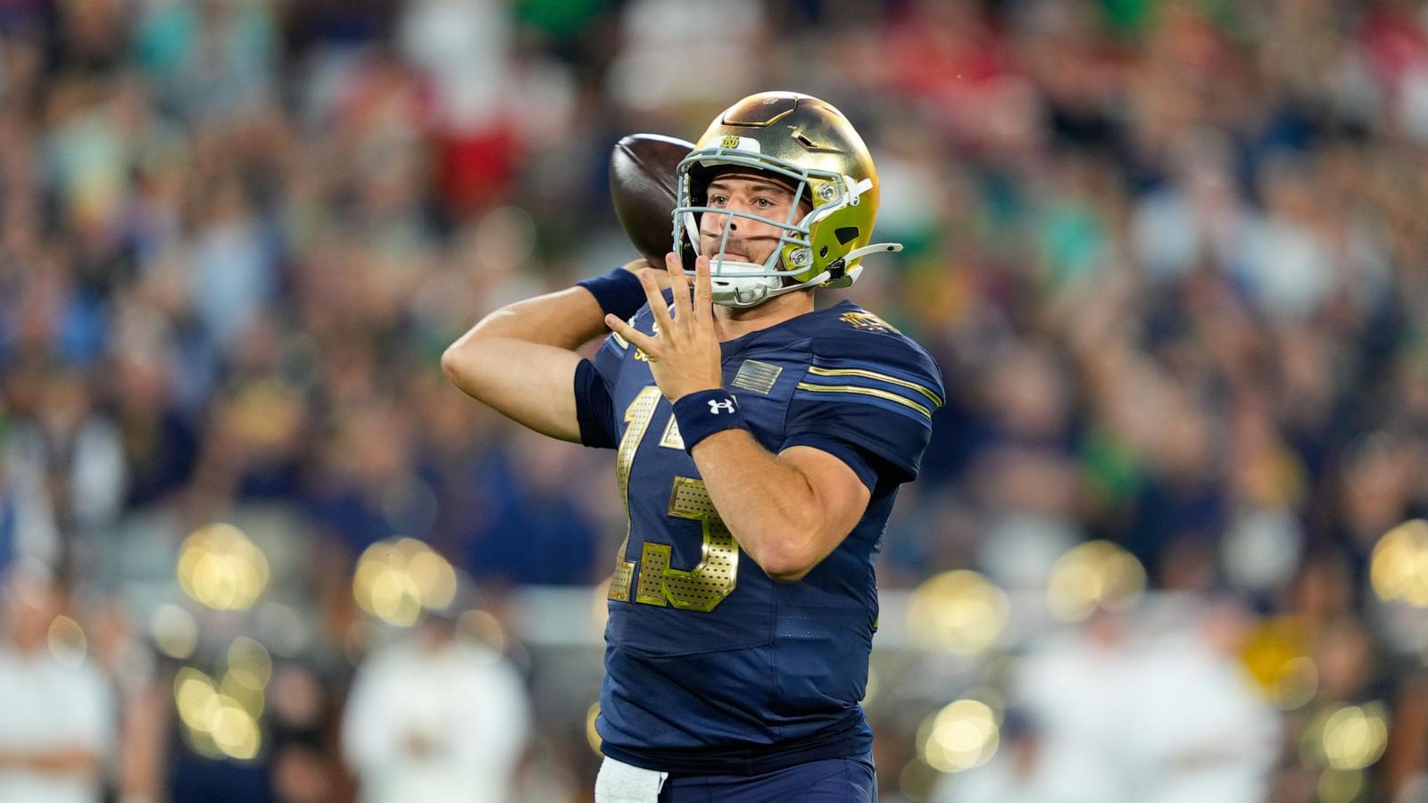 No. 4 Notre Dame overcomes sluggish start to beat Wisconsin 41-13 at Lambeau Field