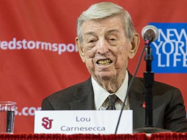 St. John's to honor late coach Lou Carnesecca at men's and women's games this weekend