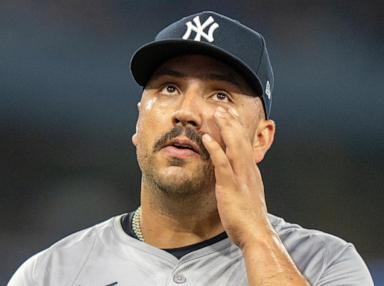 Vladimir Guerrero Jr. homers, drives in 6 as Blue Jays beat slumping Yankees 9-3