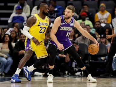 Another record for LeBron James in the Lakers' 113-100 victory over the Kings