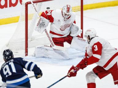 Red Wings soar past Jets 4-2 for fourth straight win