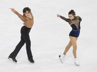 World champs Chock and Bates dance their way into a big lead at U.S. Figure Skating Championships