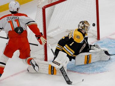 Ducks beat Bruins 3-2 in overtime for fourth straight win. Goalie Gibson leaves with injury