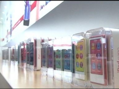 Apple Retail Stores to Move iPods to Accessory Shelves