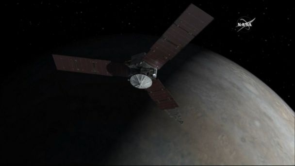 Video Juno Spacecraft Enters Jupiter's Orbit After 5-Year Journey - ABC ...