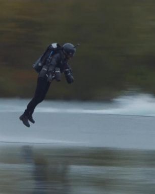 VIDEO: British inventor Richard Browning has set the world record for fastest speed in a body-controlled jet engine power suit: 32.02 mph.