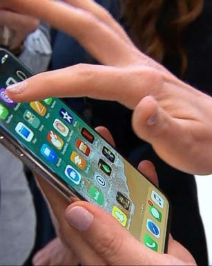 VIDEO: iPhone users spent nearly $1B on apps between Christmas and New Year's