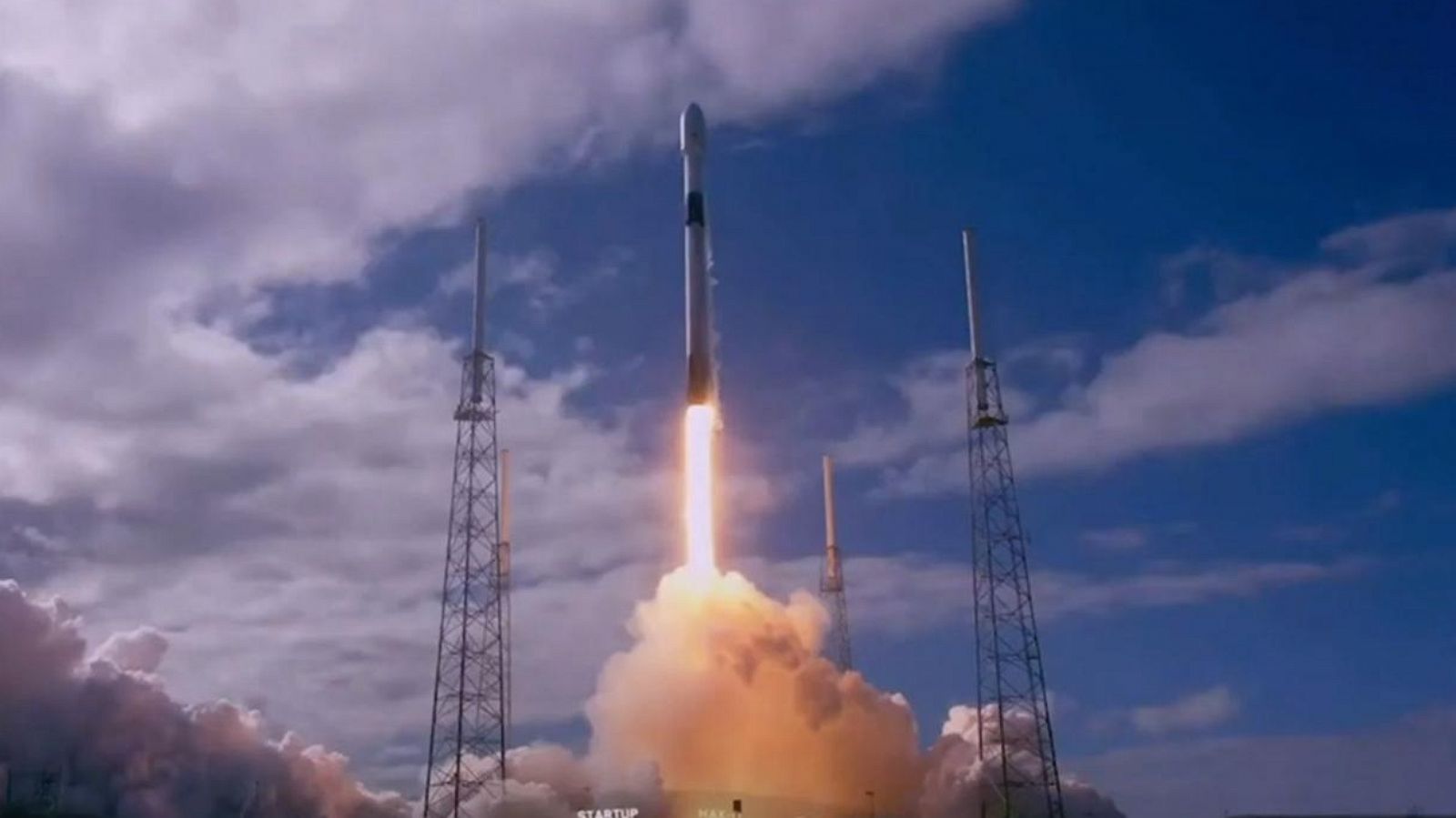 Spacex Launched 60 Satellites In Mission To Bring Internet To The World Good Morning America 2935