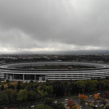 PHOTO: Apple offices will reopen to some employees