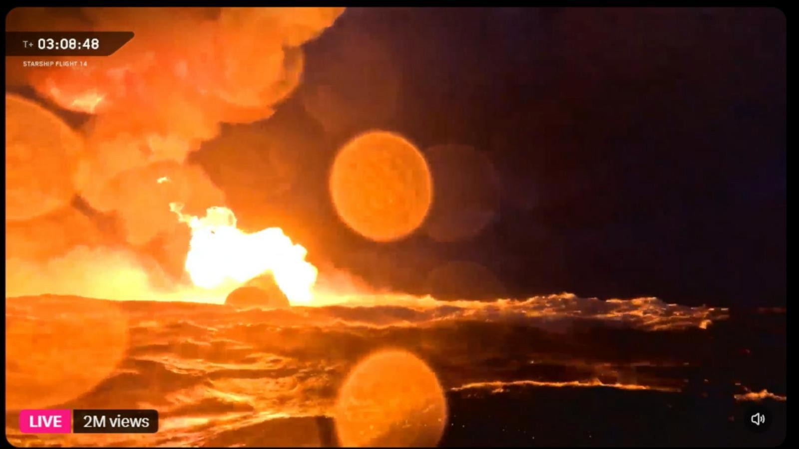 WATCH:  SpaceX Starship splashes down after successful 1st orbital flight test