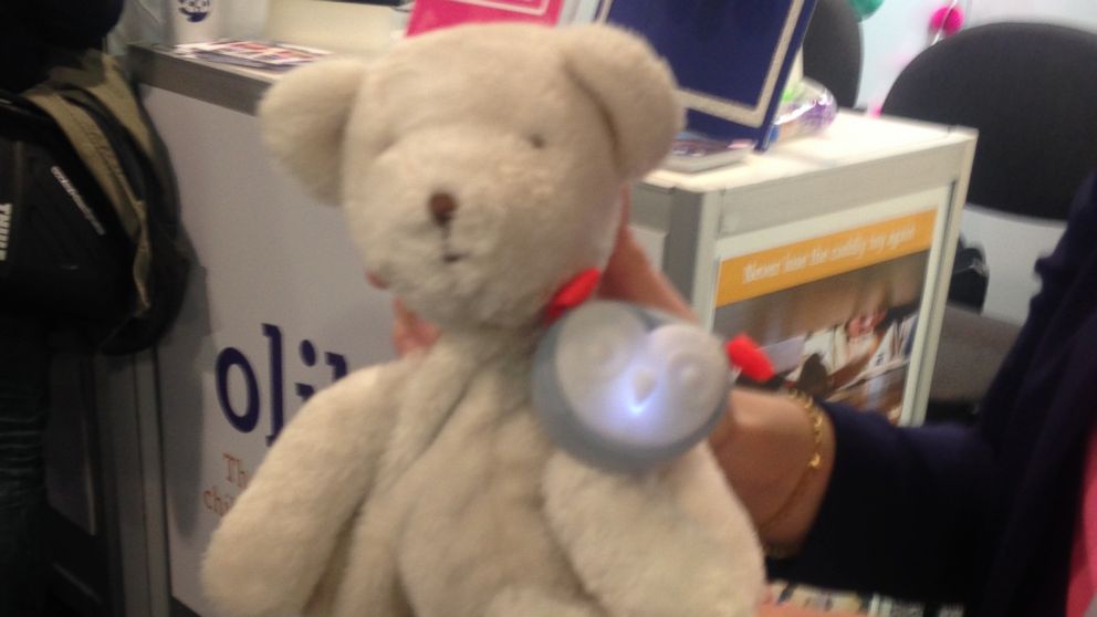 PHOTO: Oliba makes sure your child never loses a toy again.