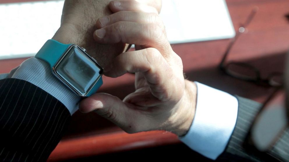 Even though the Apple Watch has yet to hit stores, factories in China are churning out fakes.