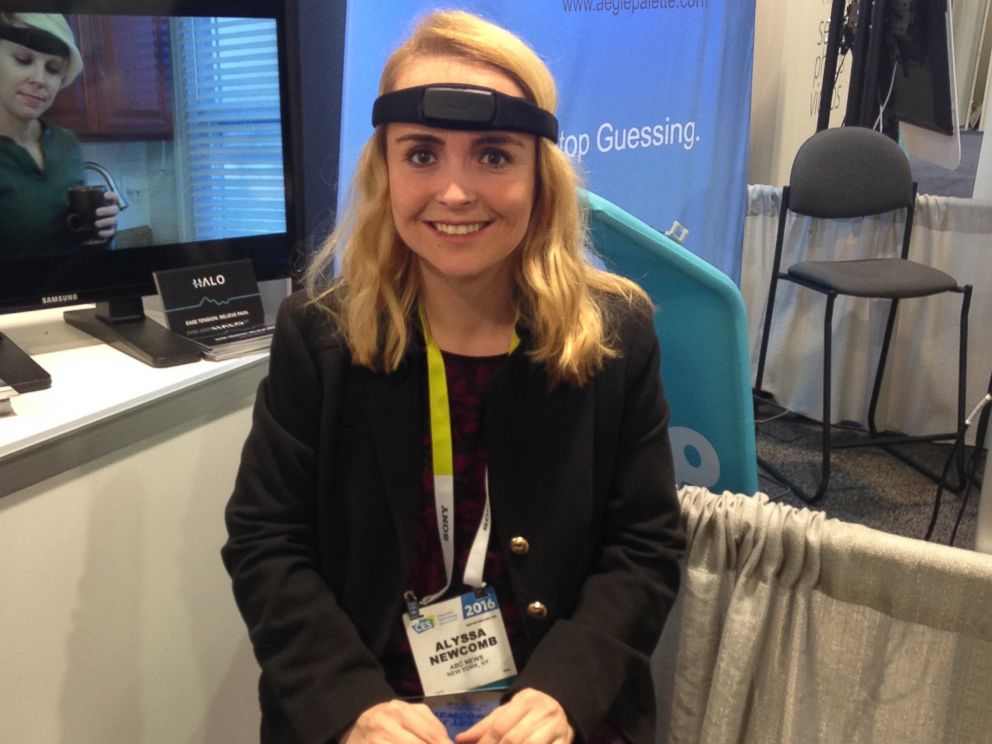 PHOTO: ABC News tech editor Alyssa Newcomb tries out Halo, a headband that senses muscle tension.